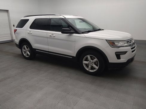 Used 2018 Ford Explorer XLT FWD image 11