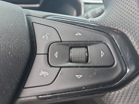 Used 2023 Chevrolet TrailBlazer LT FWD image 23