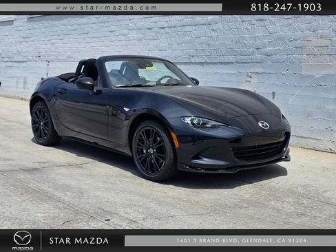 New 2026 MAZDA MX-5 Miata Club w/ Interior Package RWD image 1