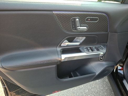 Certified 2024 Mercedes-Benz GLB 250 4MATIC image 12