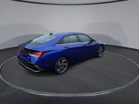 New 2026 Hyundai Elantra Limited FWD image 9