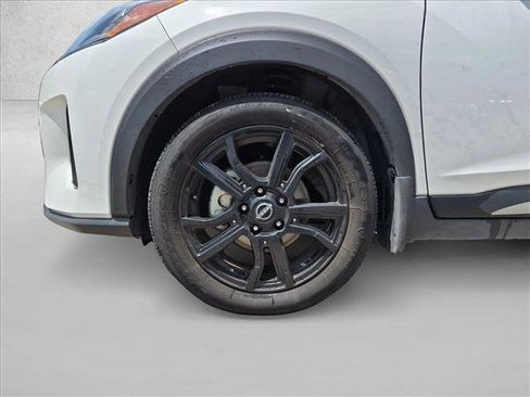 Used 2024 Nissan Kicks SR w/ SR Premium Package FWD image 9
