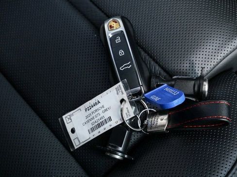 Certified 2025 Porsche Cayenne GTS image 38