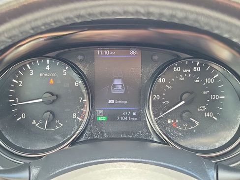 Used 2019 Nissan Rogue SV w/ Premium Package FWD image 25