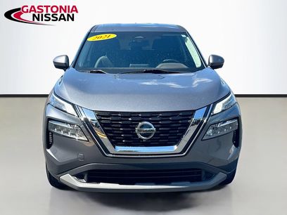 Used 2021 Nissan Rogue SV