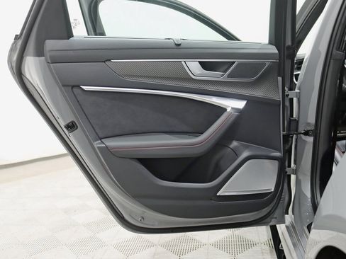 Used 2025 Audi RS 6 performance image 39