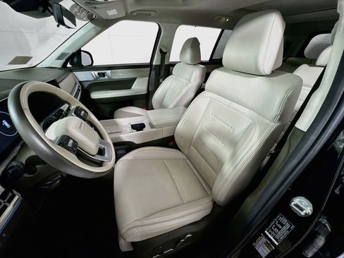 Used 2024 Hyundai Santa Fe Calligraphy AWD/4WD image 16