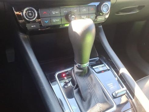 Used 2023 Jeep Compass Limited image 18