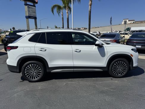 Used 2025 Volkswagen Tiguan S FWD image 11