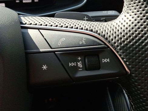 Used 2024 Audi SQ8 Prestige AWD/4WD image 23