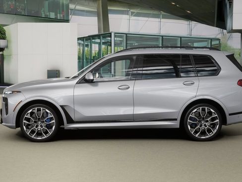 Used 2026 BMW X7 M60i image 31