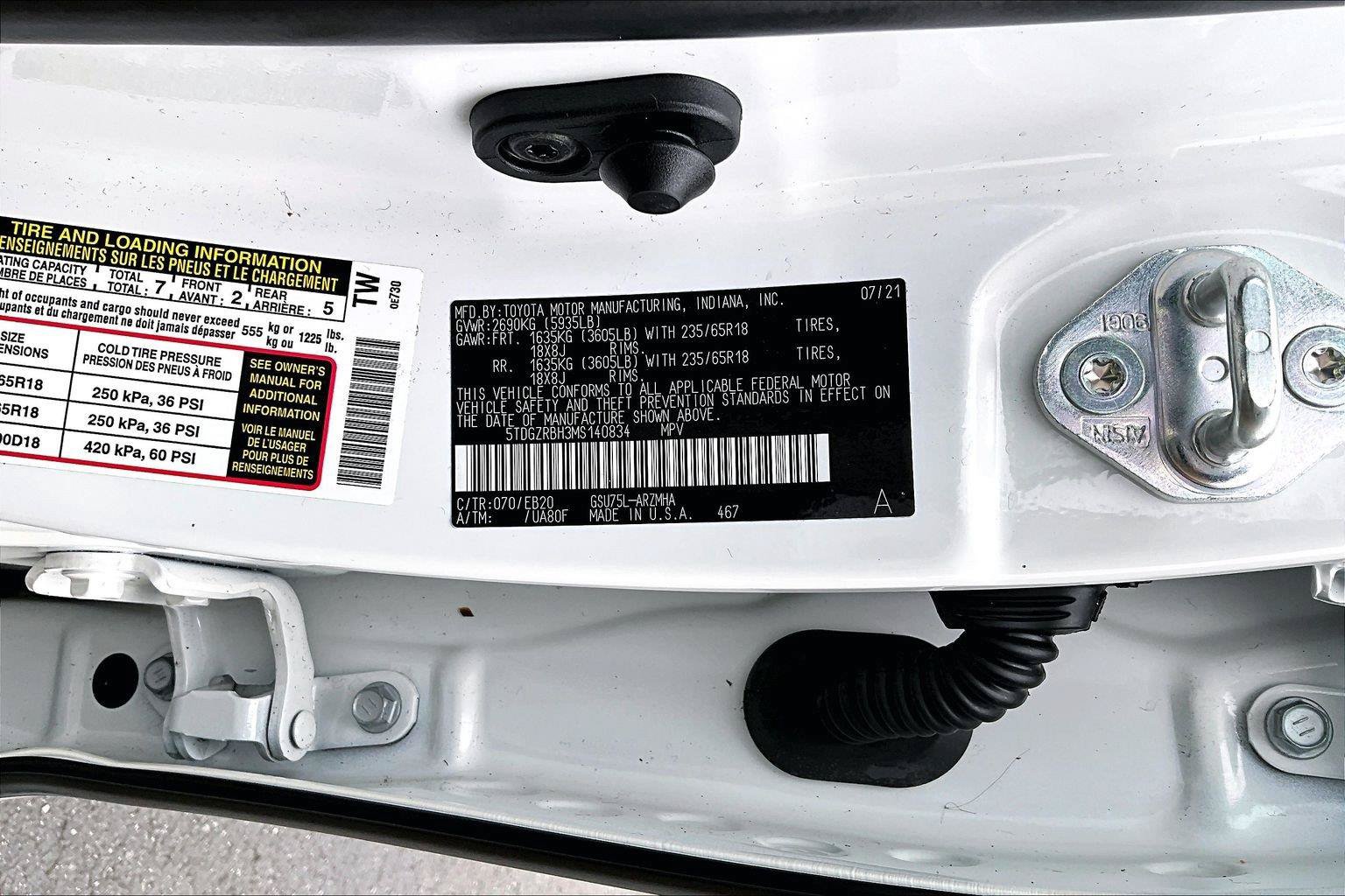 Used 2021 Toyota Highlander XLE AWD/4WD image 20