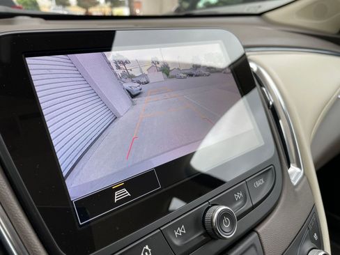 Used 2024 Chevrolet Malibu LT image 17