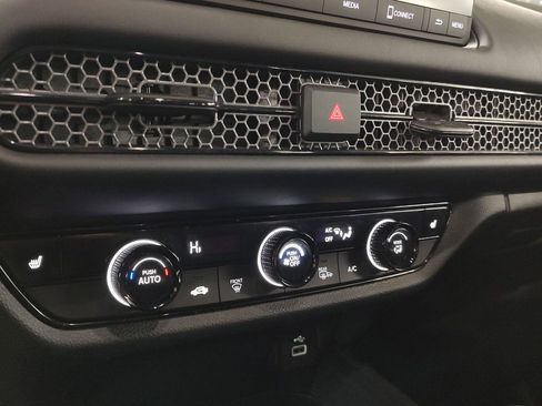 Used 2023 Honda HR-V Sport image 10