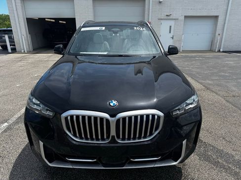 Used 2024 BMW X5 xDrive40i w/ Premium Package AWD/4WD image 8