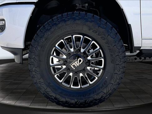 New 2026 RAM 3500 Laramie AWD/4WD image 33