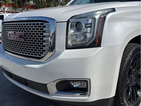 Used 2016 GMC Yukon Denali w/ Open Road Package AWD/4WD image 10