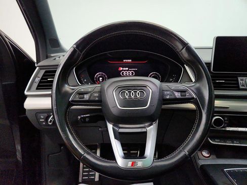 Used 2018 Audi SQ5 Premium Plus w/ Navigation Package image 18