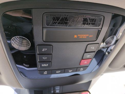 New 2026 Kia Carnival EX FWD image 22