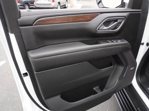 Certified 2024 Chevrolet Suburban High Country image 16