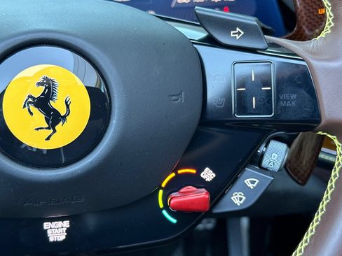 Used 2023 Ferrari SF90 Spider AWD/4WD image 31