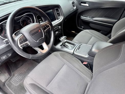 Used 2017 Dodge Charger R/T image 9
