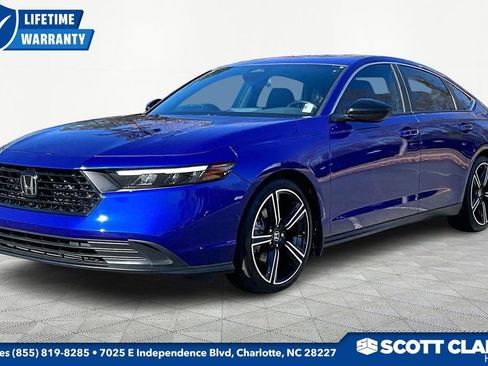 Used 2024 Honda Accord Sport image 3