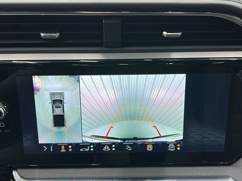 Used 2025 GMC Sierra 3500 Denali w/ Denali Reserve Package image 23