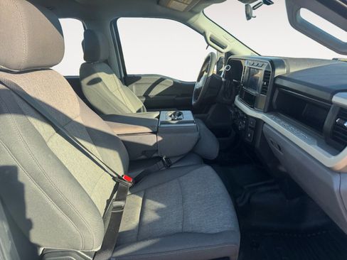 Used 2024 Ford F250 XL w/ XL Chrome Package image 15