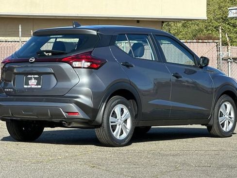 Certified 2025 Nissan Kicks Play S FWD image 3