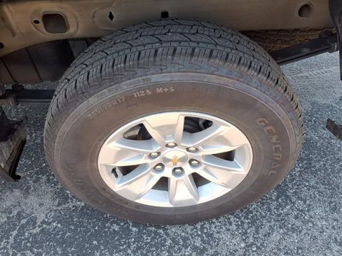 Used 2025 Chevrolet Silverado 1500 LT image 36