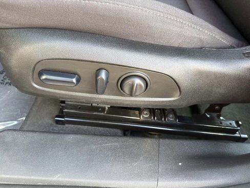 Used 2024 Chevrolet Malibu LT FWD image 23