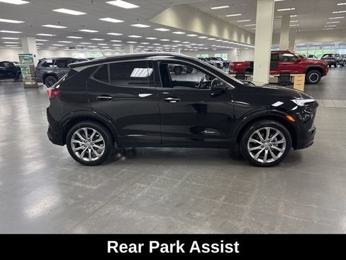 Used 2024 Buick Encore GX Avenir w/ Avenir Technology Package AWD/4WD image 7
