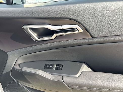 New 2026 Kia Sportage EX image 18