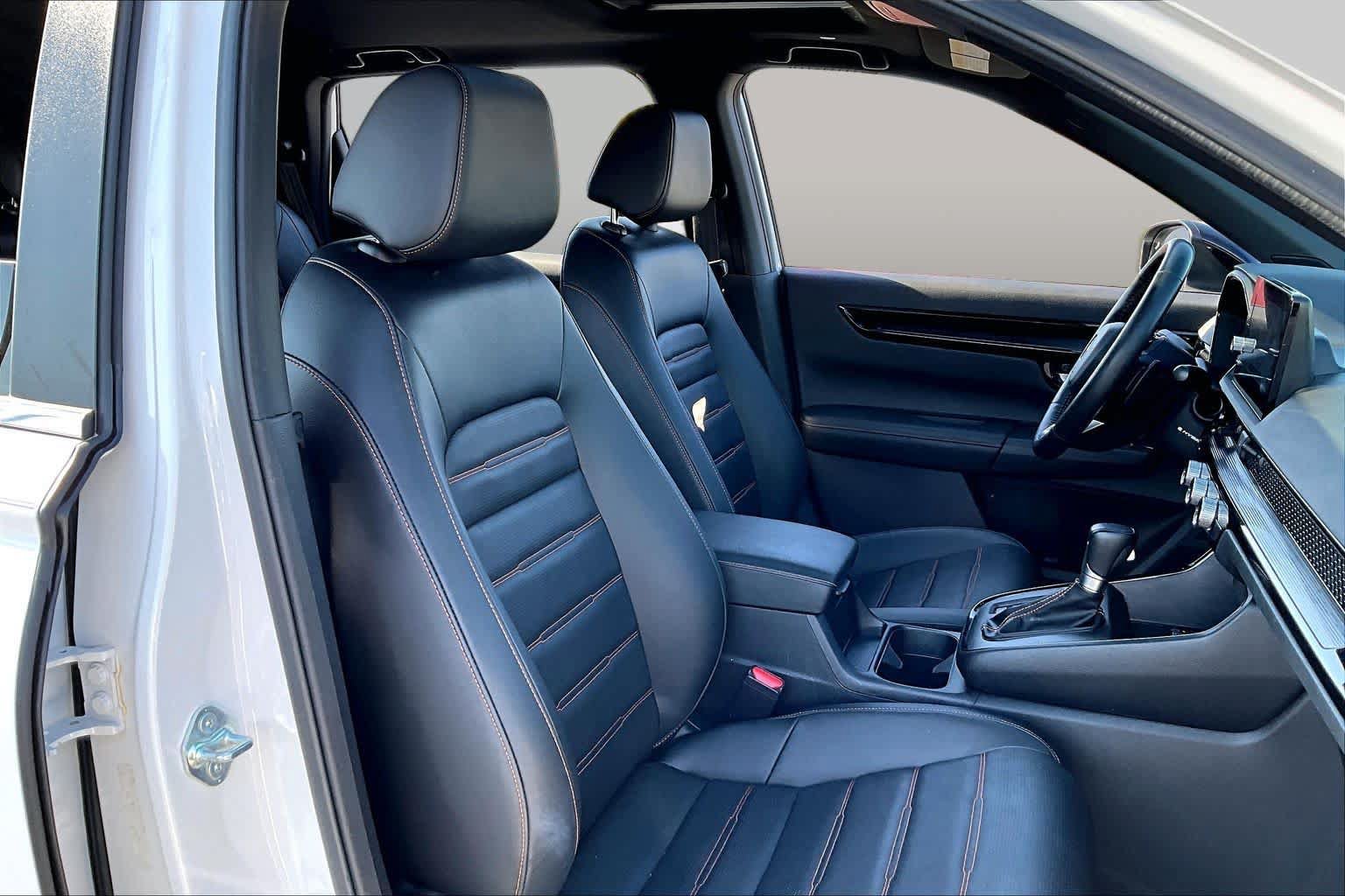 Used 2025 Honda CR-V Sport Touring image 9