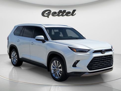 Certified 2026 Toyota Grand Highlander AWD image 3