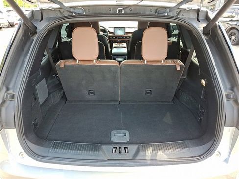 Used 2023 Lincoln Aviator Reserve w/ Equipment Group 201A AWD/4WD image 29