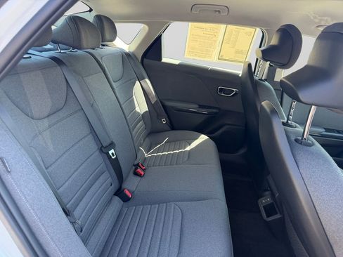 Certified 2025 Kia K4 EX FWD image 18