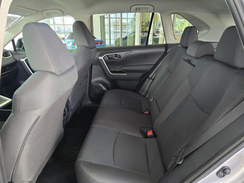 Used 2025 Toyota RAV4 LE image 79