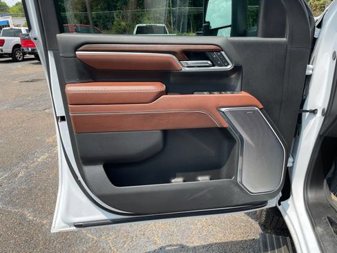 Used 2025 GMC Sierra 3500 Denali Ultimate AWD/4WD image 19