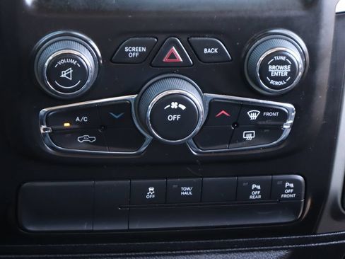 Used 2016 RAM 1500 Big Horn RWD image 29