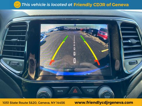 Used 2020 Jeep Grand Cherokee Altitude image 17