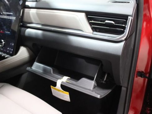 New 2026 GMC Terrain Elevation w/ Elevation Premium Package AWD/4WD image 27