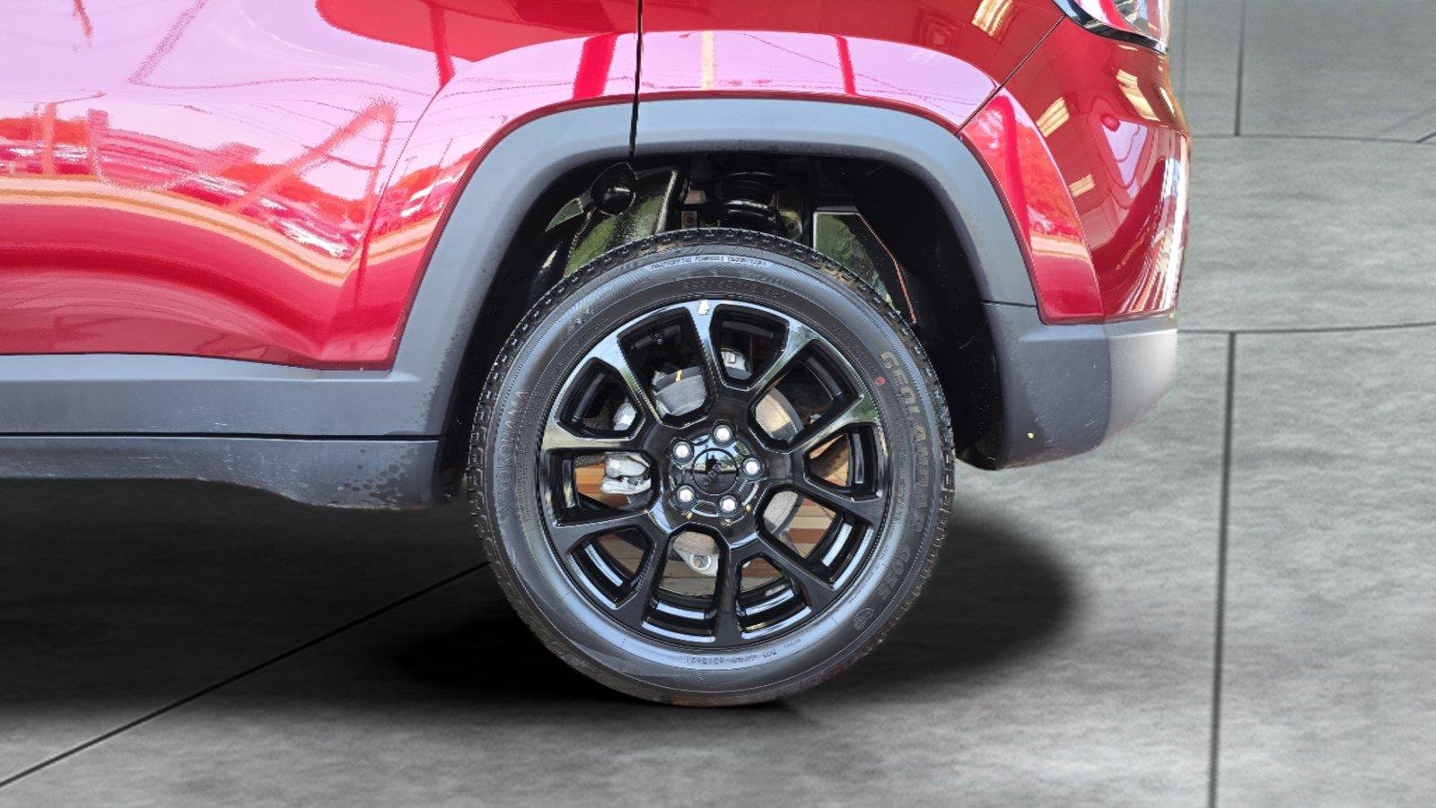 Used 2022 Jeep Compass Latitude AWD/4WD image 29