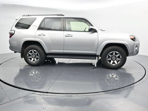 Used 2021 Toyota 4Runner TRD Off-Road AWD/4WD image 9