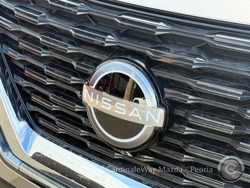 Used 2023 Nissan Rogue Platinum image 34