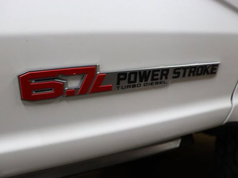 Used 2024 Ford F250 Platinum image 10