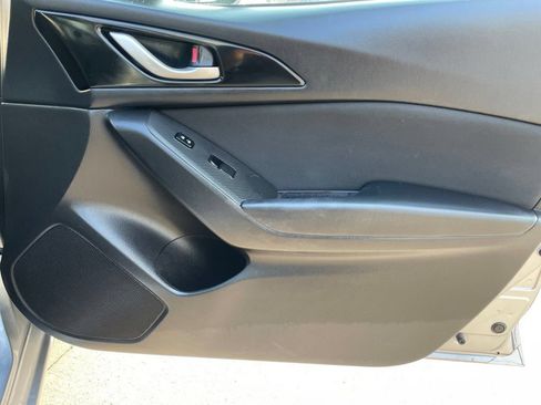Used 2016 MAZDA MAZDA3 i Sport w/ Preferred Equipment Package FWD image 25