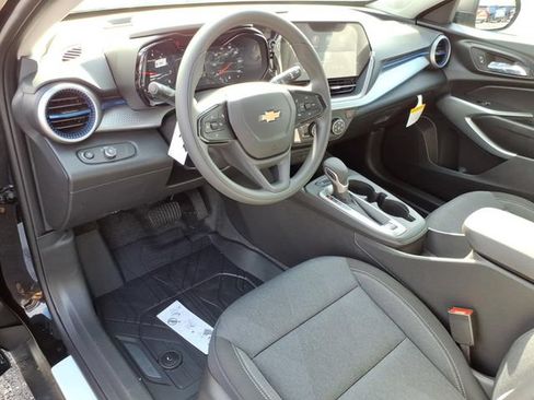 New 2026 Chevrolet Trax LS FWD image 5