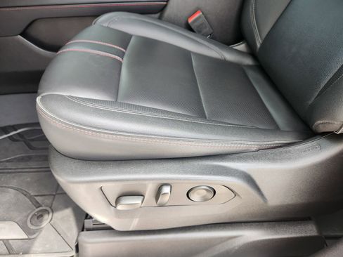 Used 2024 Chevrolet Tahoe RST w/ Luxury Package image 23